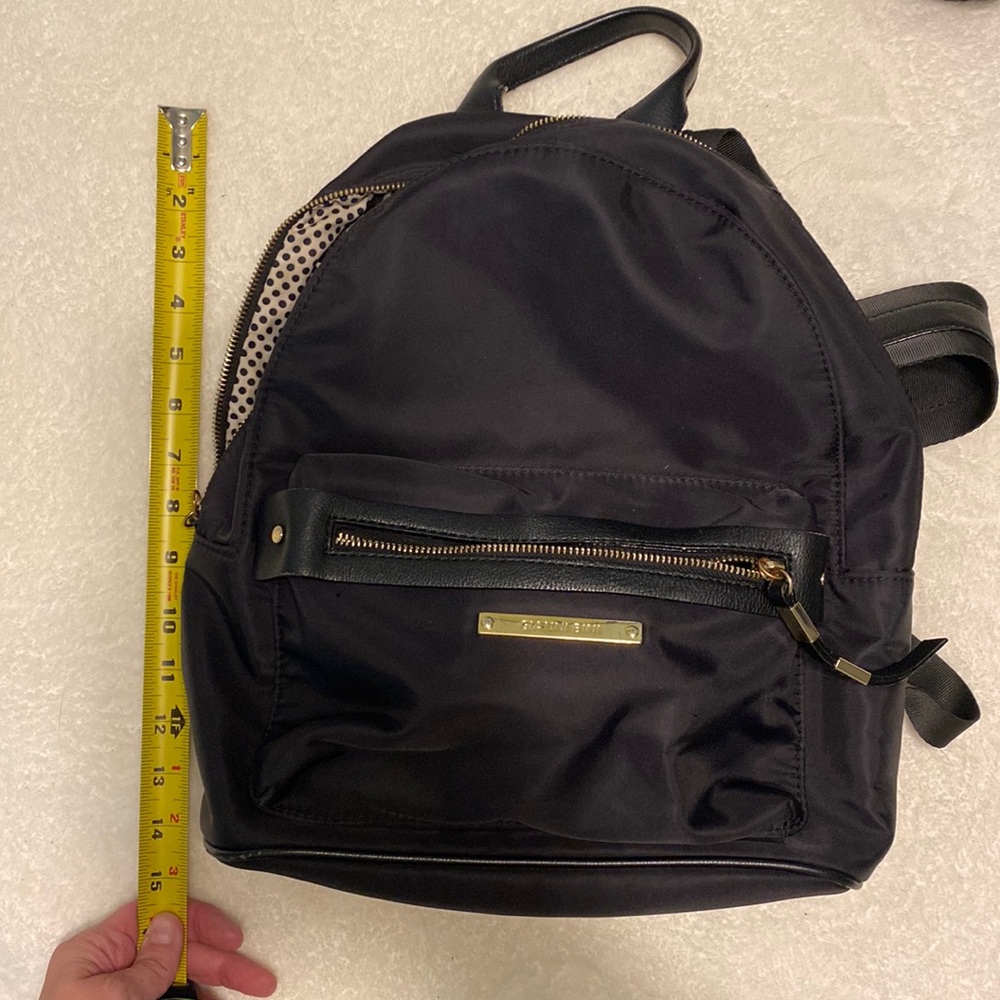 😍👜 Gianni Bini backpack purse